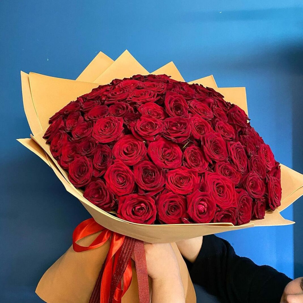 Букет цветов «101 красная роза в бежевом фоамиране» - фото 2