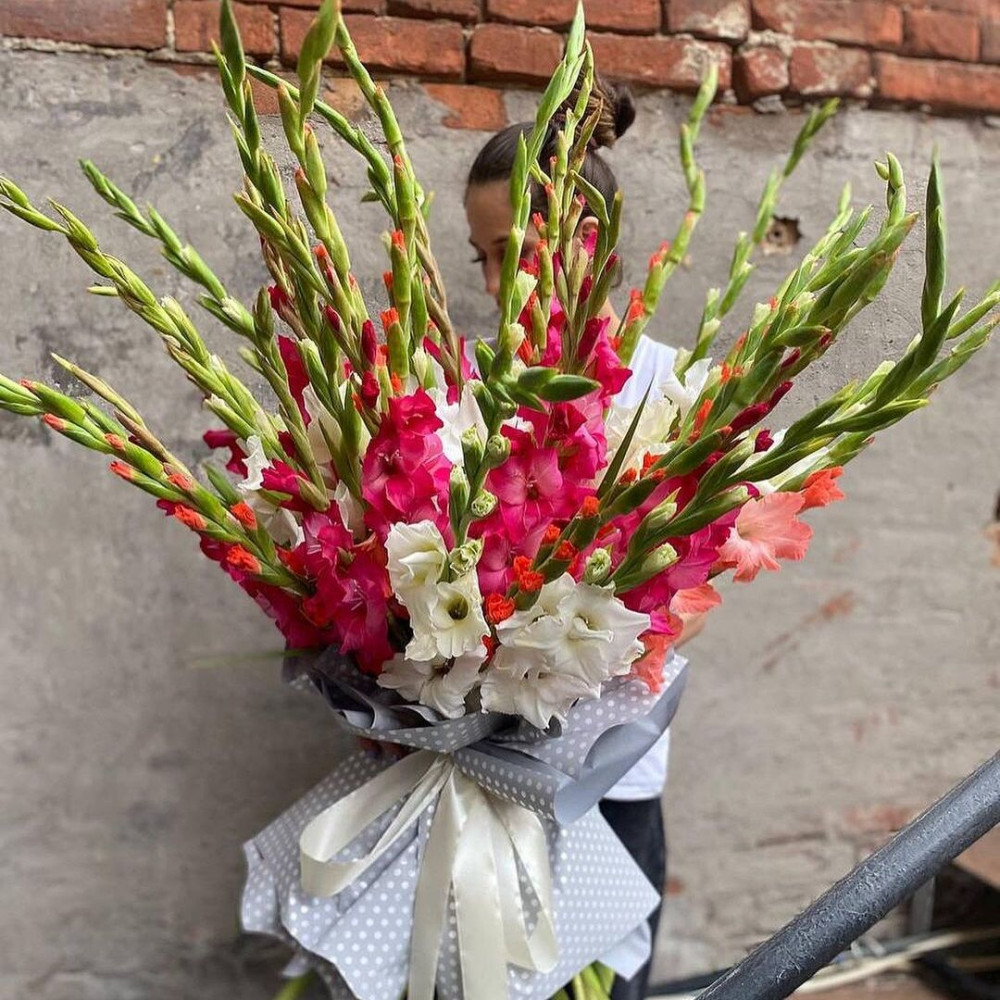 Букет цветов «35 гладиолусов»