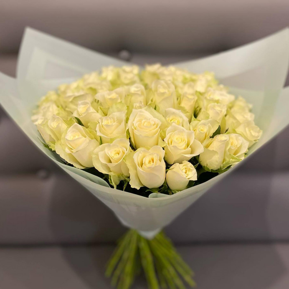 Букет цветов «Букет из 51 белой кенийская розы 40 см»