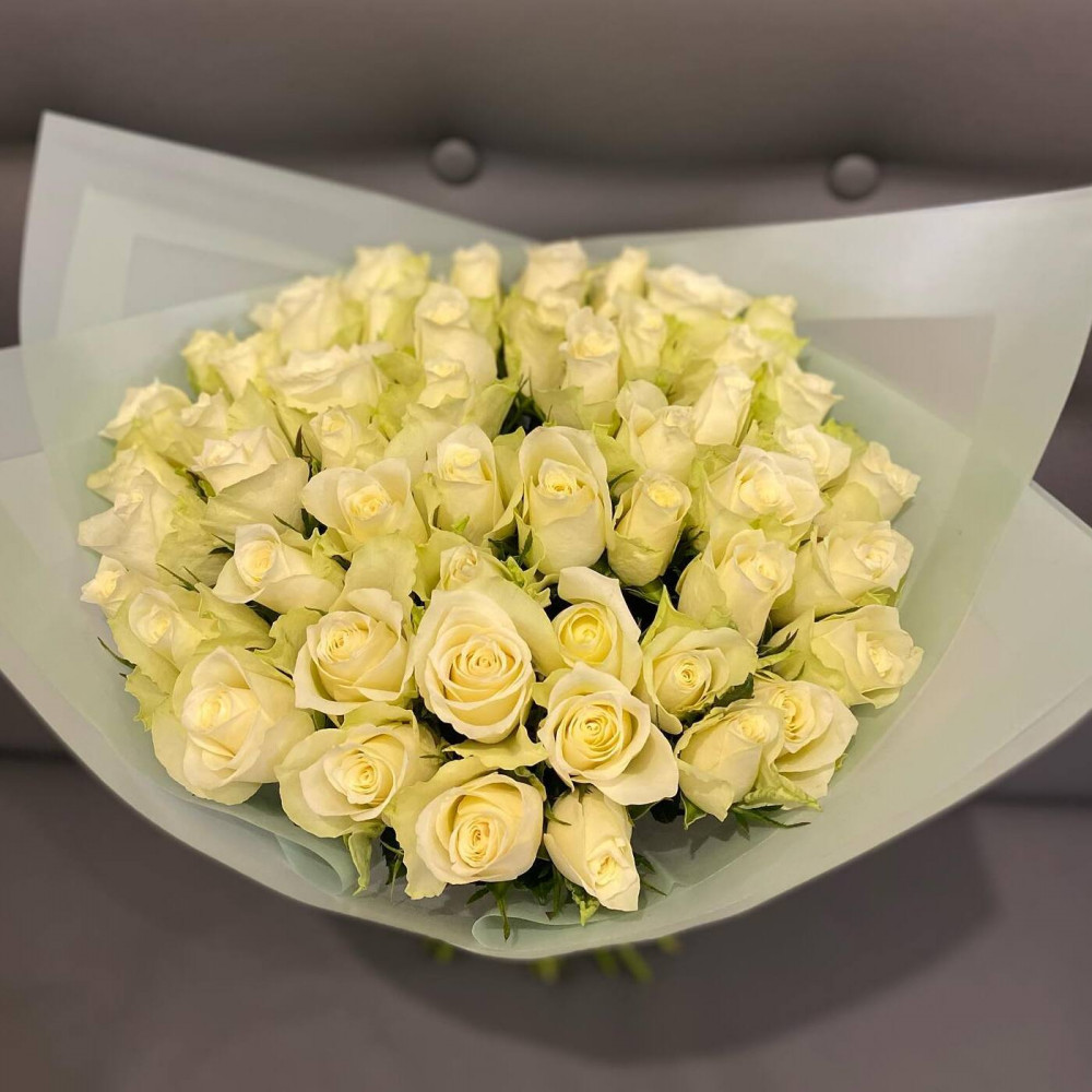 Букет цветов «Букет из 51 белой кенийская розы 40 см» - фото 3