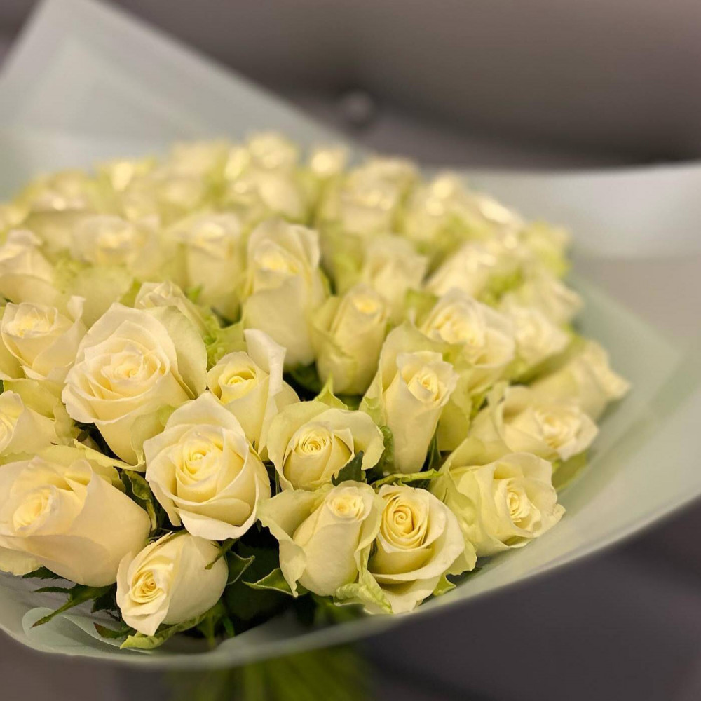 Букет цветов «Букет из 51 белой кенийская розы 40 см» - фото 2