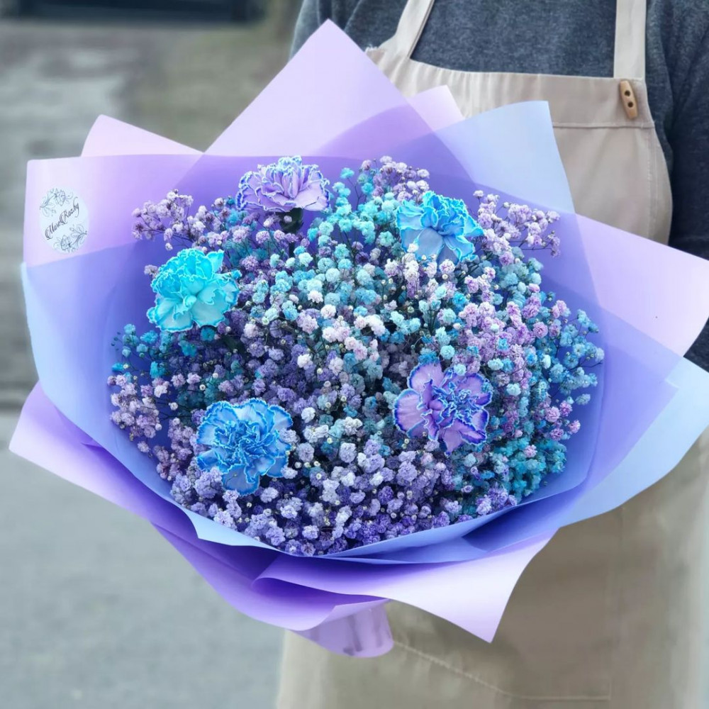 Букет цветов «Букет из 5 голубых гипсофил и гвоздик» - фото 2