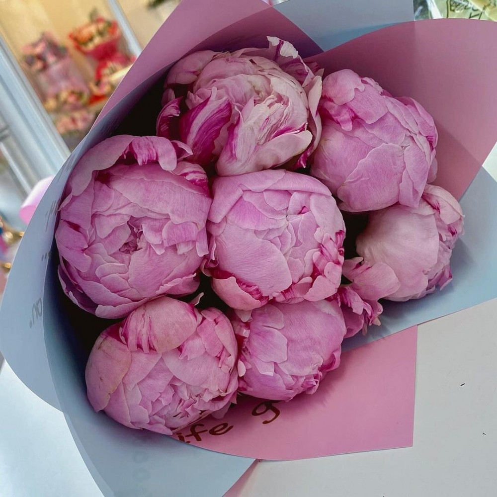 Букет цветов «5 розовых пионов» - фото 2