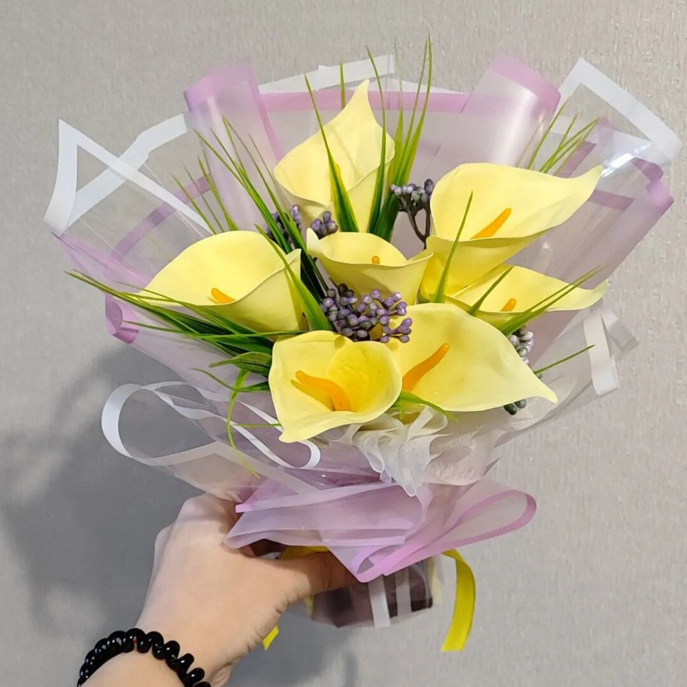 Букет цветов «Букет из 7 желтых калл»