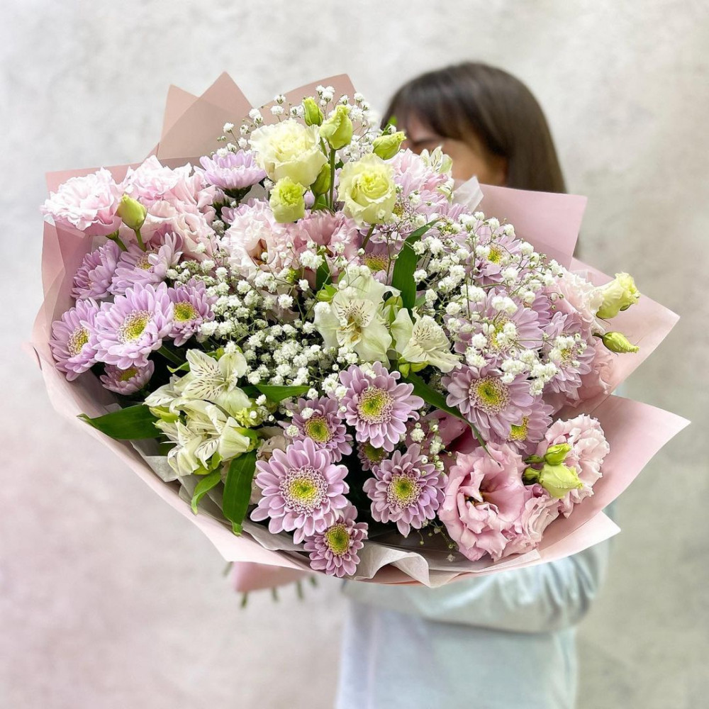 Букет цветов «Букет из альстромерии и гипсофилы»