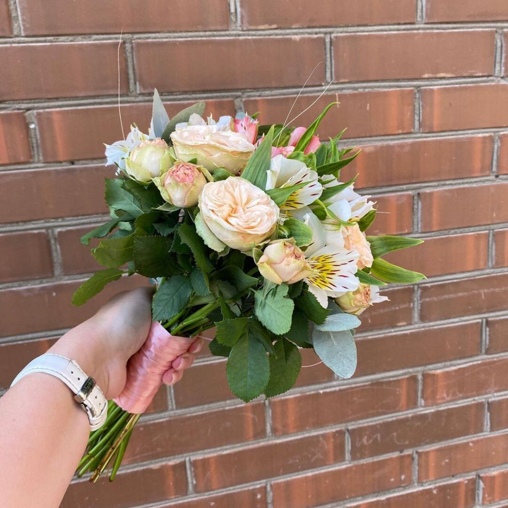 Букет цветов «Авторский букет невесты с пионовидной розой» - фото 2