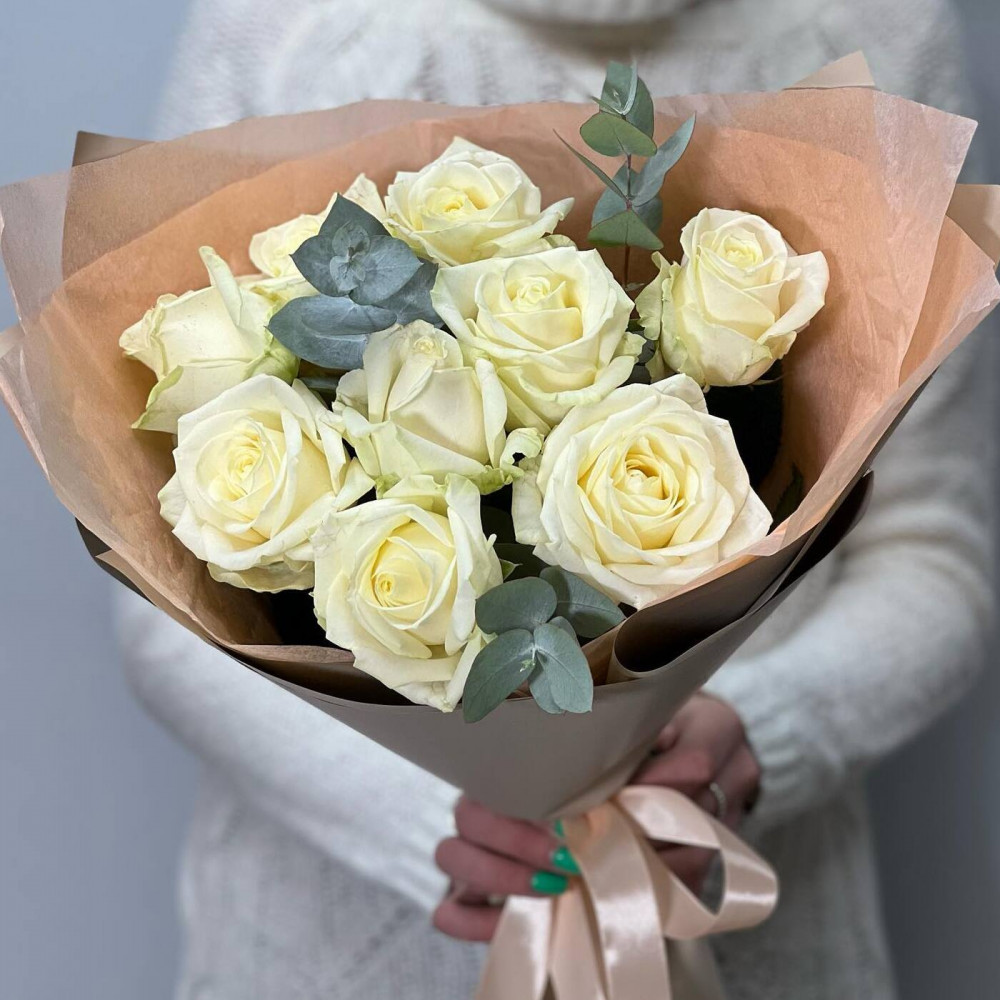 Букет цветов «Букет из белых роз с эвкалиптом» - фото 3